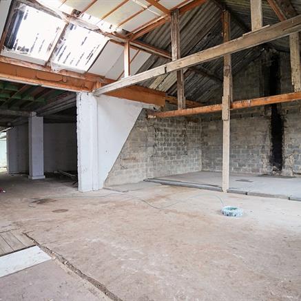 Magazijn Te huur Aalst (9300)